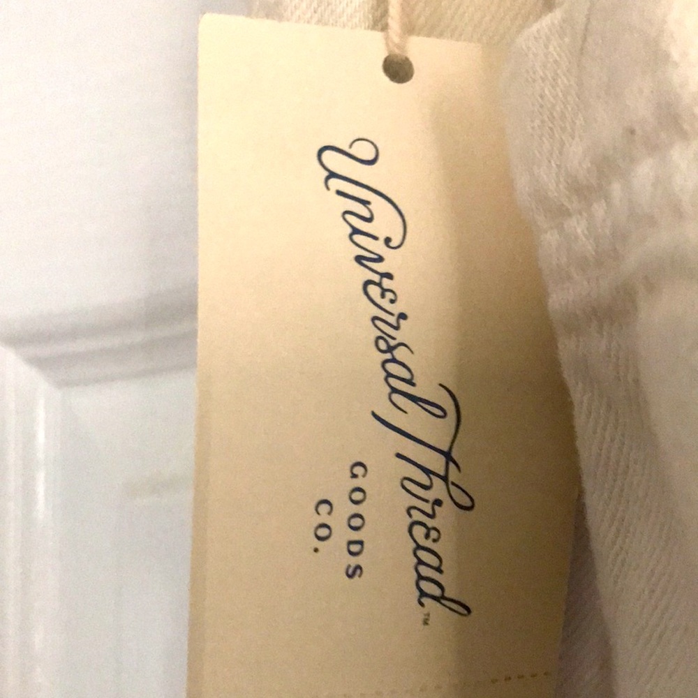 Universal Thread jeans. NWT - Picture 3 of 5